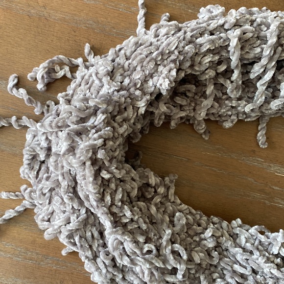 Grey Infiniti Scarf - Picture 4 of 5